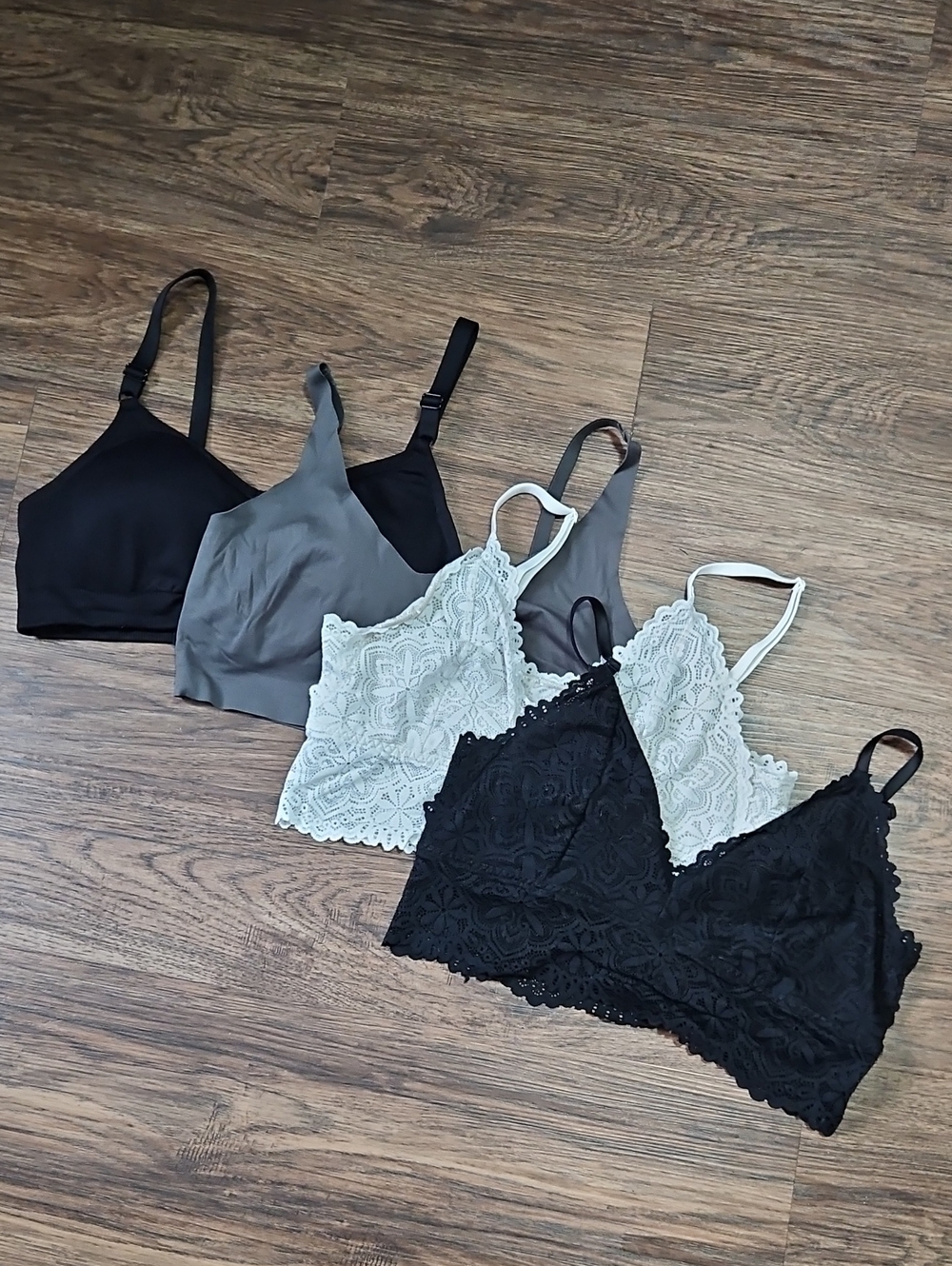 4 Bralettes Bundle — Black, Olive Green (Gray), White, Size Large